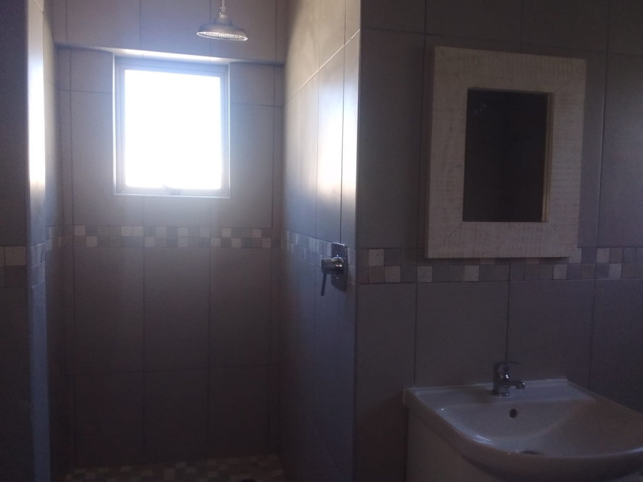 To Let 3 Bedroom Property for Rent in Kidds Beach Eastern Cape